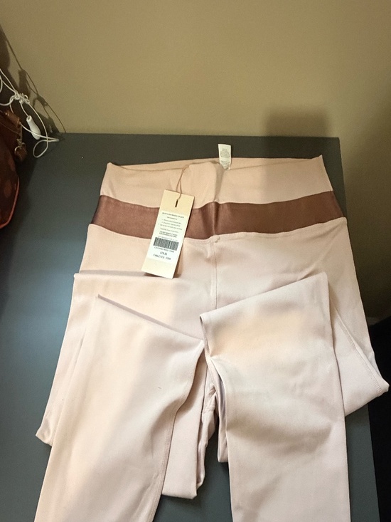 Fabletics Pants - Valetta High-Waisted 7/8 Capri